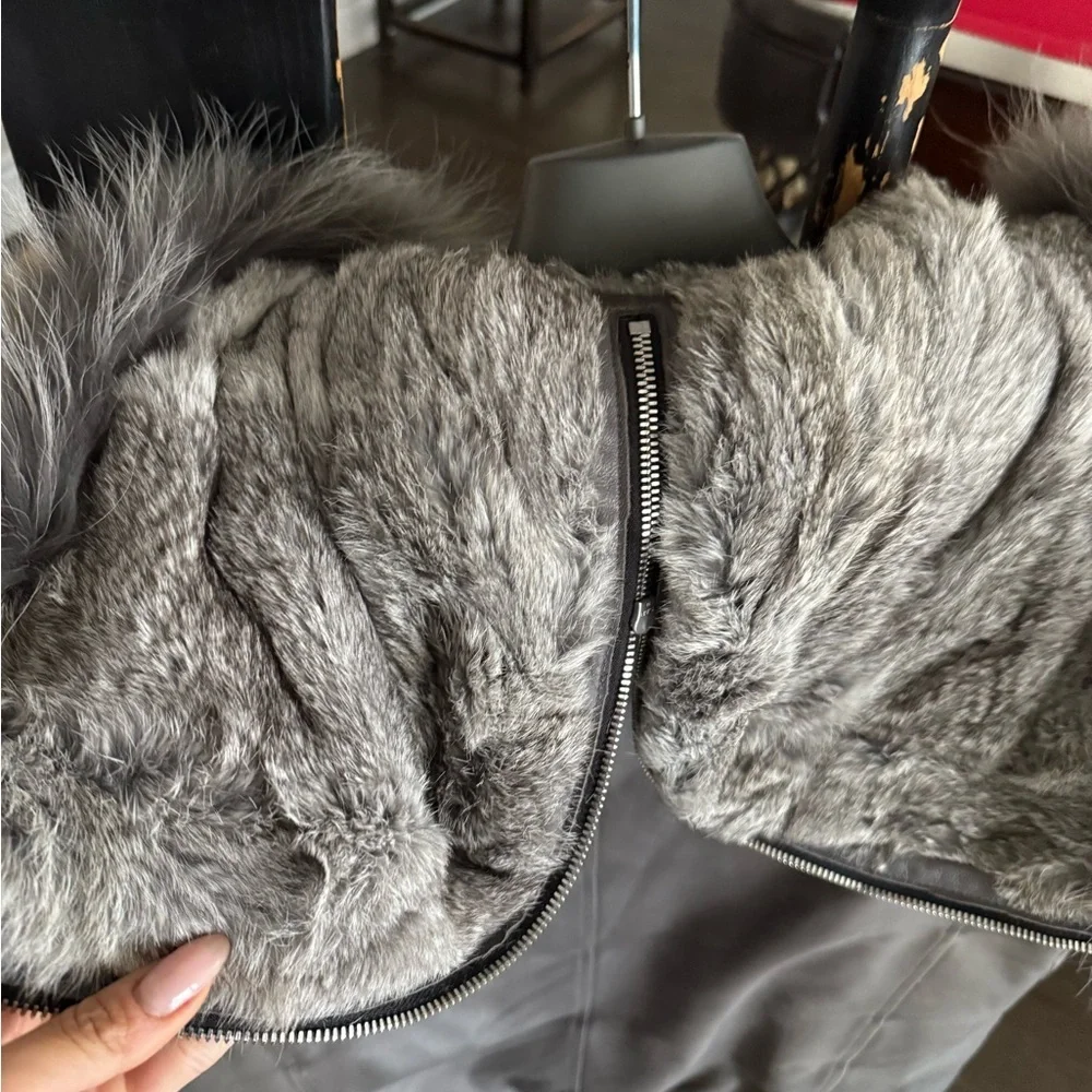 RUDSAK Men's Gray Puffer Jacket with Fur Trim - Picture 4 of 8